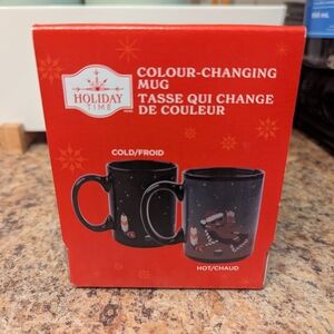 Holiday Time Color-Changing Mug - Gingerbread Man Design